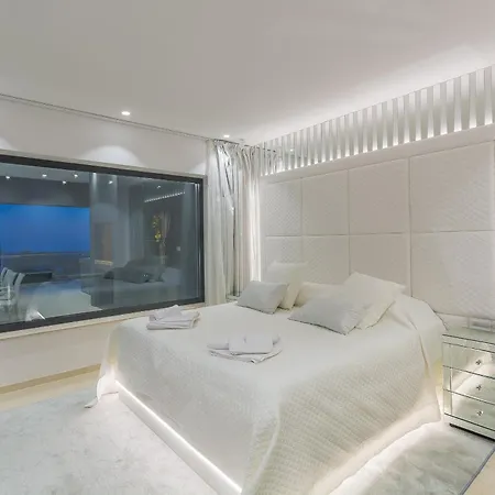 Gabrijela For 10 People Near Novigrad With 66 M2 Heated Pool And Sea View