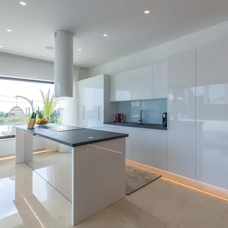 Gabrijela For 10 People Near Novigrad With 66 M2 Heated Pool And Sea View *