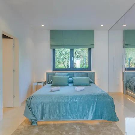 Gabrijela For 10 People Near Novigrad With 66 M2 Heated Pool And Sea View Kaštelir