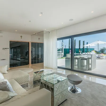 Gabrijela For 10 People Near Novigrad With 66 M2 Heated Pool And Sea View