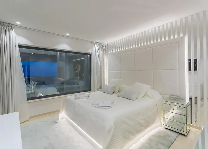 Gabrijela For 10 People Near Novigrad With 66 M2 Heated Pool And Sea View