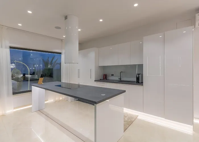 Villa Gabrijela For 10 People Near Novigrad With 66 M2 Heated Pool And Sea View *