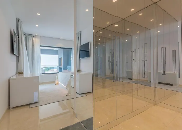 Gabrijela For 10 People Near Novigrad With 66 M2 Heated Pool And Sea View *