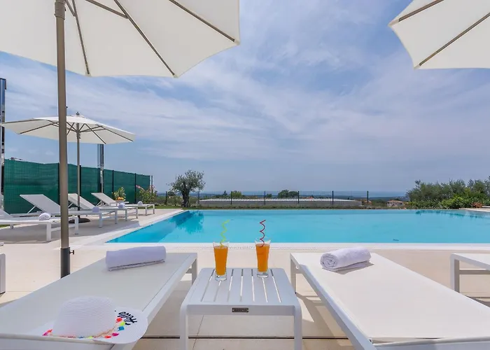 Gabrijela For 10 People Near Novigrad With 66 M2 Heated Pool And Sea View Villa Kaštelir